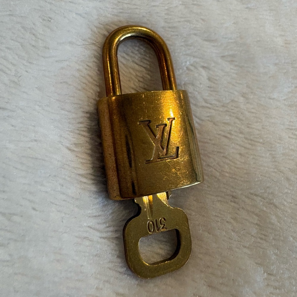 Louis Vuitton Gold Lock and Key Set #310